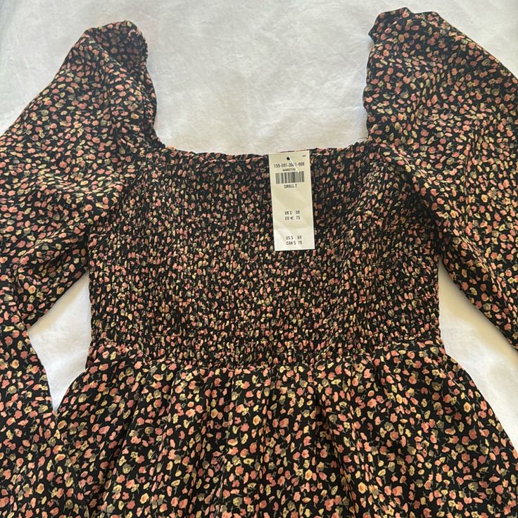 Abercrombie Long Sleeve Mini Dress. Size Small (Tall). Brand New With Tags Fall Floral Print Mini Dress With Square Neck, Floral Print Mini Dress With Square Neck For Fall, Floral Print Square Neck Mini Dress For Fall, Square Neck Floral Mini Dress For Fall, Fall Floral Print Black Mini Dress, Black Floral Print Mini Dress For Fall, Fitted Floral Print Midi Dress For Fall, Wrap Sweater Dress, Knit Shirt Dress