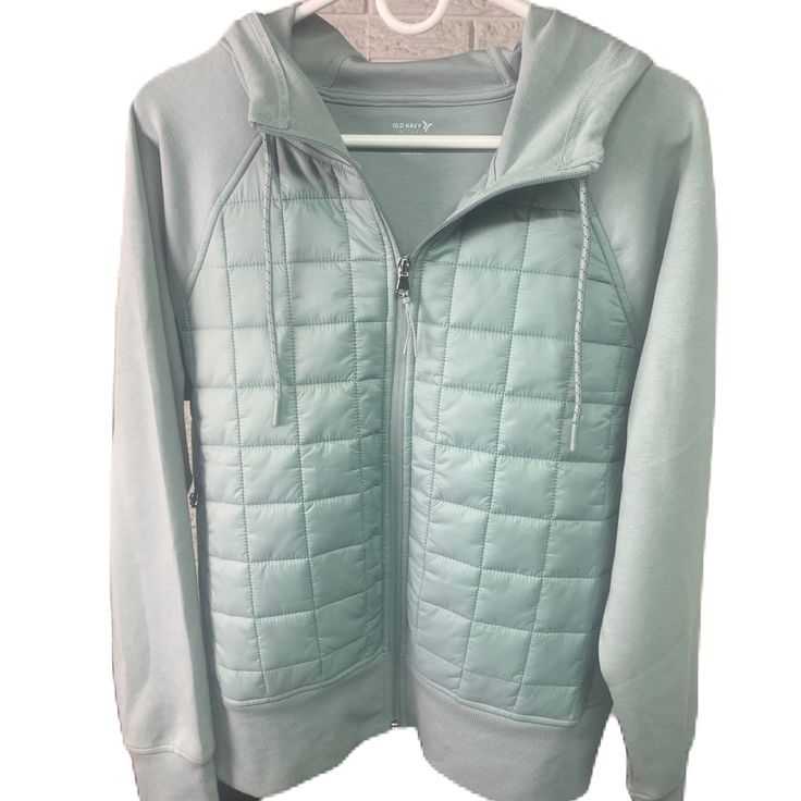 Size Large Nwt Sleeves Are Hoodie Material Hooded Spring Sports Fleece Outerwear, Winter Cotton Athleisure Outerwear, Winter Athleisure Cotton Outerwear, Casual Quilted Hooded Jacket With Long Sleeves, Spring Athleisure Long Sleeve Puffer Jacket, Spring Long Sleeve Athleisure Puffer Jacket, Green Fleece Outerwear For Spring, Green Fleece Athleisure Outerwear, Casual Quilted Winter Tops