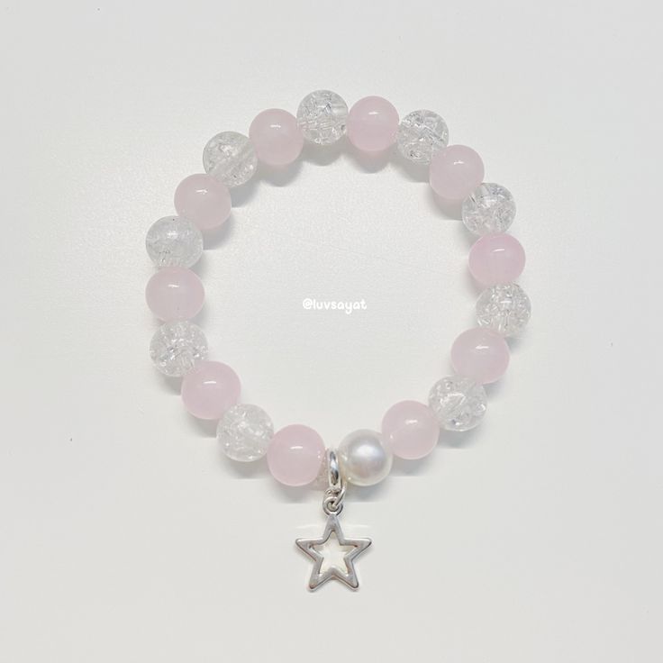 Cute Bracelet Ideas Pink, Bracelet Ideas With Glass Beads, Bracelet Ideas Coquette, Coquette Beaded Bracelet, White Bracelet Ideas, Handmade Bracelets Ideas Beads, White Bracelet Beads, Pulseras Coquette, Glass Beaded Bracelets Ideas