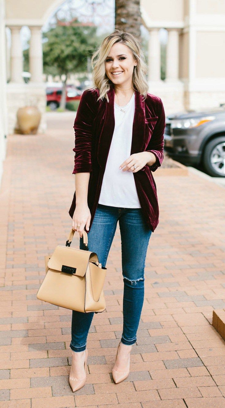 Velvet Blazer | Casual chic outfit | Street Style outfit | Uptown with Elly Brown Velvet Blazer Outfit, Preppy Winter Outfits, Perfect Winter Outfit, Mode Tips, Blazer Casual, Blazer Outfits For Women, Outfit Street, Stil Boho, Velvet Clothes