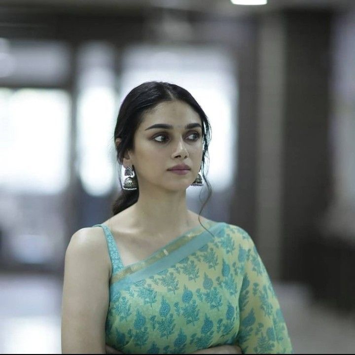 Aditi Rao Hydari, Aditi Rao, Simple Saree Designs, Indian Sari Dress, Traditional Blouse Designs, Anarkali Dress Pattern, Fashionable Saree Blouse Designs, Traditional Indian Dress, Casual Indian Fashion