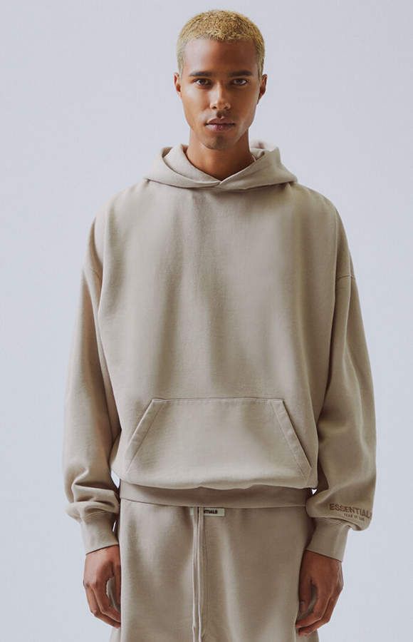 Street Fashion Women, Yeezy Collection, Fog Essentials, Hoodie Outfit Men, Fear Of God Essentials, Thick Sweaters, The Fog, Fear Of God, Streetwear Men Outfits