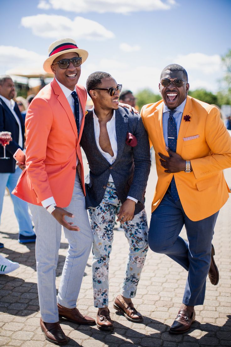 Cheers to chic! | #BlackGirlMagic was on full display at the 10th Annual Veuve Clicquot Polo Classic. We caught some of the most impeccably dressed ladies (and gents), as they came out for an endless supply of champagne, picture-perfect weather and the unofficial kick-off to summer. See the best looks here! Southern Men Outfits, Derby Outfits For Men, Derby Outfits Men, Polo Match Outfit, Kentucky Derby Attire, Kentucky Derby Outfit, Kentucky Derby Fashion, Veuve Cliquot, Derby Attire