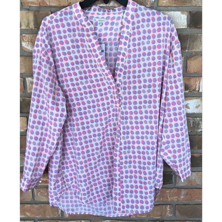 Gap Women’s V-Neck Button Down Top Size Medium Nwt Colors: Purple And Coral 100% Polyester Armpit To Armpit 22 In Shoulder To Hem 26.5 In (Front) Shoulder To Hem 29 In (Back) Sleeves 18 In Gap Spring Button-up Tops, Gap Summer Button-up Top, Gap Button-up Summer Top, Gap Summer Button-up Blouse, Gap Multicolor Summer Tops, Multicolor Summer Tops By Gap, Summer Buttoned Tops By Gap, Gap Summer Tops With Button Closure, Spring Gap Tops With Button Closure