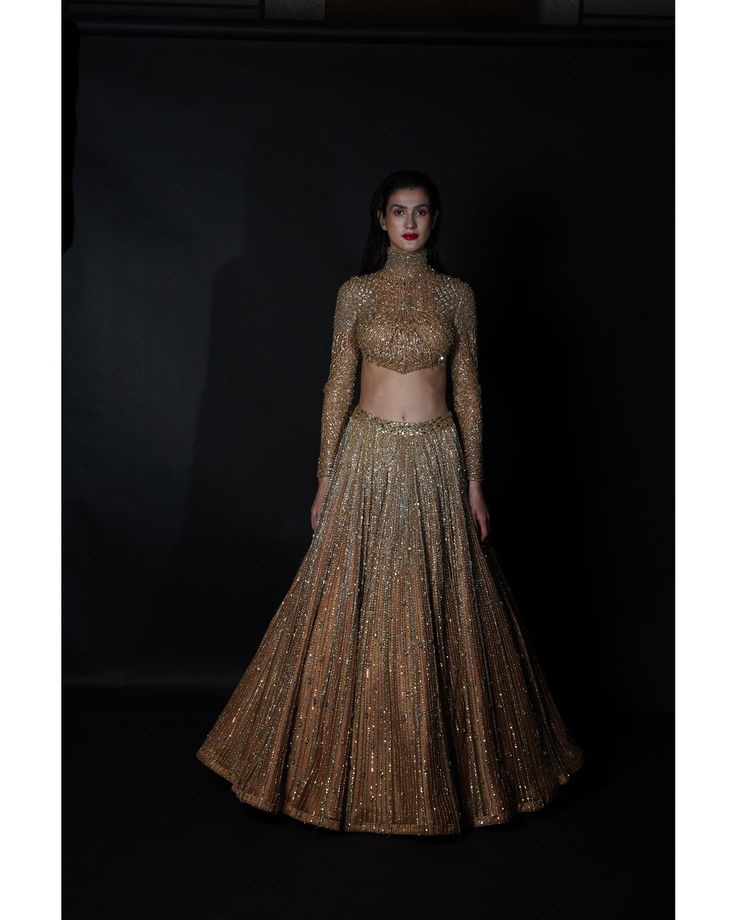 #Lehenga
#IndianLehenga
#LehengaCholi
#LehengaLove
#LehengaDesign
#BridalLehenga
#WeddingLehenga
#LehengaFashion
#TraditionalWear
#EthnicWear
#LehengaInspiration
#LehengaBride
#DesignerLehenga
#LehengaDiaries
#LehengaCollection
#LehengaObsessed
#LehengaGoals
#LehengaForDays
#LehengaLook
#LehengaLoveStory Luxury Fitted Lehenga With Dabka Work, Luxury Gold Choli For Designer Wear, Luxury Gold Embroidered Lehenga For Eid, Luxury Gold Choli For Party Wear, Luxury Gold Sequined Lehenga, Luxury Gold Velvet Lehenga, Luxury Fitted Gold Embroidered Choli, Luxury Gold Choli For Puja, Luxury Gold Bollywood Style Choli