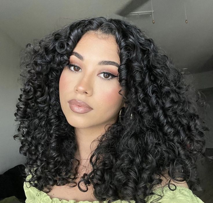 Short Layered Haircuts Shoulder Length Curly, Texture Perm, Should Length Hair Styles, Curly Hair Sew In, Short Curly Cuts, Perfect Curly Hair, Layered Haircuts Shoulder Length, Curly Cuts, Curly Cut