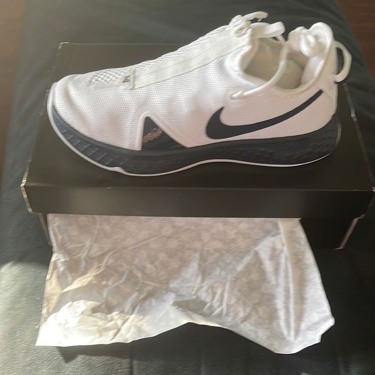 Brand New Never Worn Nike Basketball Shoes With Perforations For Sports, White Slip-on Basketball Shoes For Sports, Nike Basketball Shoes With Perforations, Nike Slip-on Basketball Shoes, Paul George, White Nikes, Nike Men, Nike Shoes, Athletic Shoes