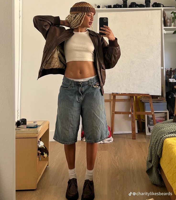 Jorts Outfit, Looks Hip Hop, Cooler Style, Casual Outfit Inspiration, Shorts Style, Swaggy Outfits, Mode Inspo, Looks Style, Streetwear Outfit