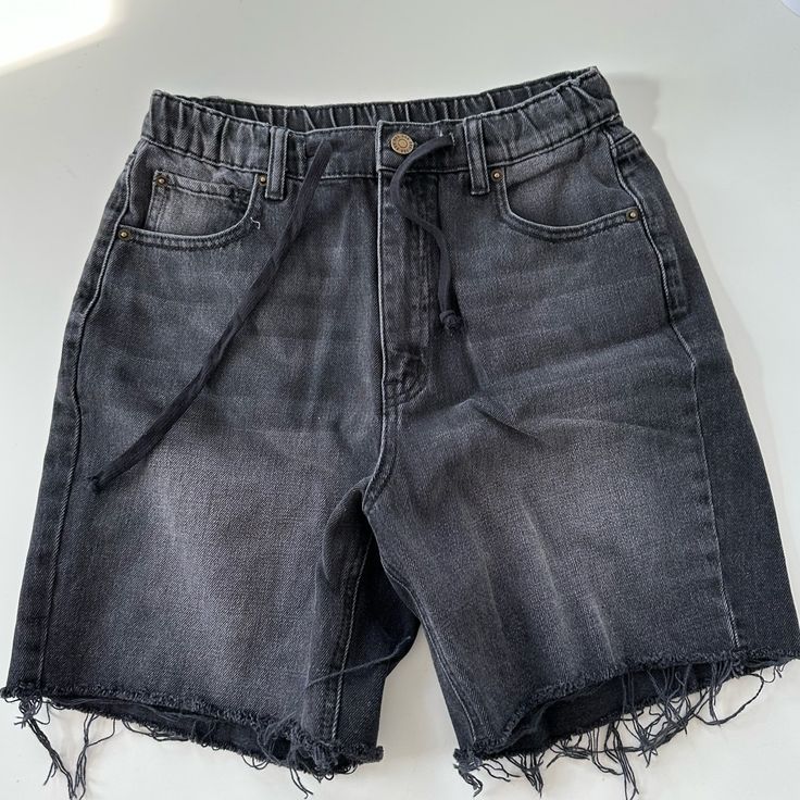 Bdg Baggy Jean Short - Brand New Relaxed Fit Black Shorts With Frayed Hem, Black Relaxed Fit Shorts With Frayed Hem, Black Denim Jean Shorts With Built-in Shorts, Black Cutoff Jean Shorts Casual, Casual Black Cutoff Jean Shorts, Casual Black Relaxed Fit Jean Shorts, High Rise Washed Black Cotton Jean Shorts, Black Cutoff Denim Jean Shorts, Black Denim Cutoff Jean Shorts