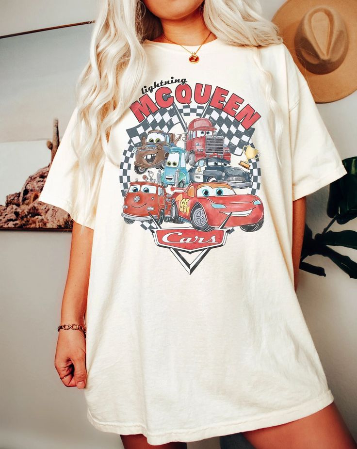 Retro Lightning Mcqueen Shirt, Vintage Disney Cars Shirt Disney Shirts For Disney World, Disney Cars Inspired Outfits, Comfy Disney Outfits, Vintage Disney Shirts, Disney Clothes For Women, Trendy Disney Outfits, Cute Disney World Outfits, Disney Graphic Tees, Fall Disney Outfits