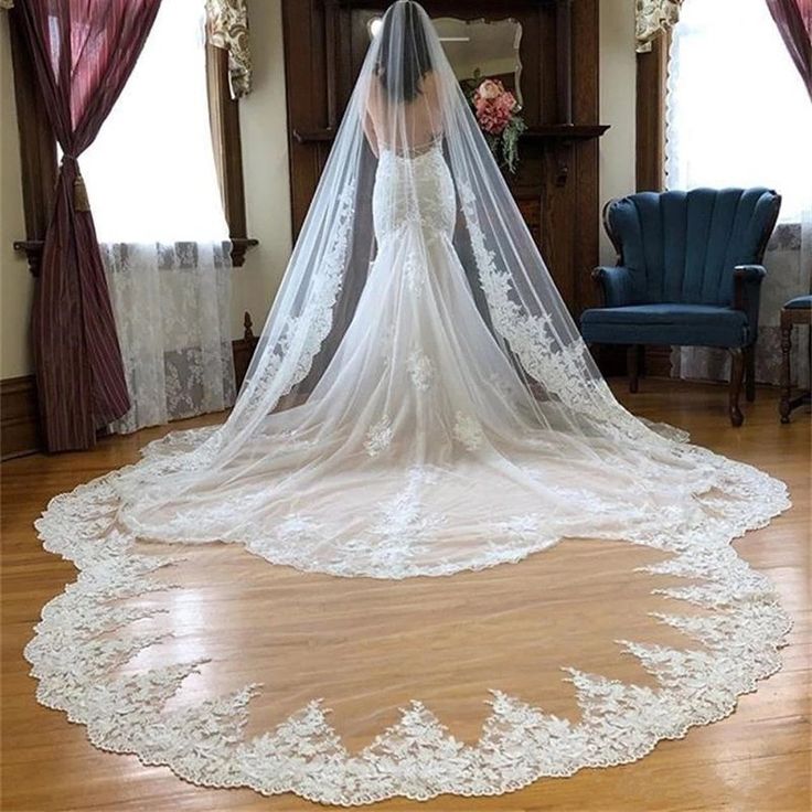 Cathedral Ivory White Bridal Veil Vintage Wedding Veil, Beaded Bridal Veil, Wedding Veil Vintage, Cathedral Wedding Veil, Long Veil Wedding, Veil Length, Cathedral Wedding Veils, Wedding Bridal Veils, Cathedral Wedding