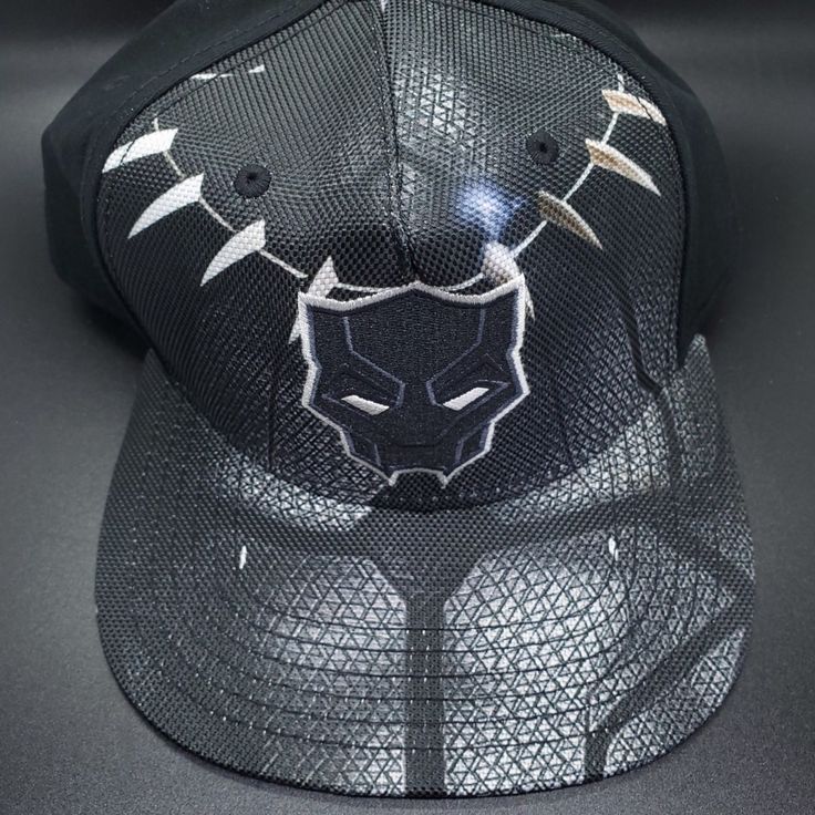 Black Panther Hat (Brand New) Questions? Leave A Comment Below! Black Snapback Hat For Streetwear, One Size, Fitted Black Snapback Hat With Flat Brim, Black Fitted Snapback Hat, Fitted Black Snapback Hat, Black Panther Hat, Marvel Accessories, Marvel Black Panther, Black Panther Marvel, Black Panther