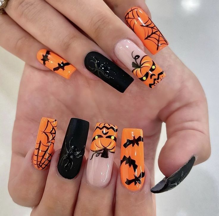 Ongles Halloween, Fake Acrylic Nails, Cartoon Nails, Halloween Nails Easy, Halloween Acrylic Nails, Halloween Press On Nails, Romantic Nails, Pumpkin Nails, Press Ons