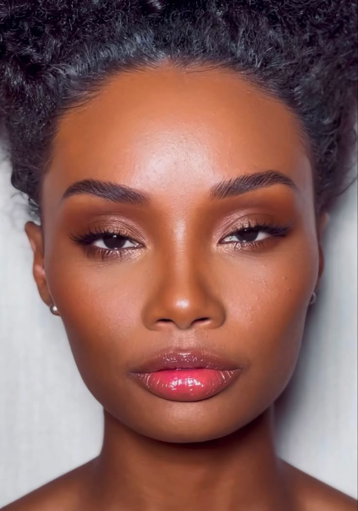 Makeup Black Woman, Full Face Makeup Looks, Makeup Moodboard, Clean Make Up, Soft Bridal Makeup, Brown Eye Makeup, Black Women Beauty, Libra Rising, Classy Makeup