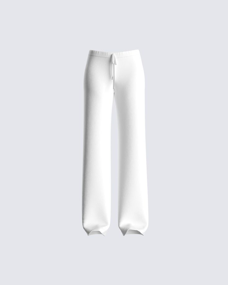 Sweatpants, hair tied, chillin' with no makeup on - that really is when you're the prettiest 😻 The perfect straight-leg white sweatpants for any vibe you're going for 🕊 White Sweatpants Outfit, Barbie Fits, Dream Lounge, Sweatpants White, Straight Sweatpants, Designer Sweatpants, Cute Sweatpants, White Sweatpants, Future Of Fashion