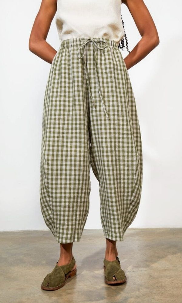 Linen Culottes, Fall 24, Vogue Magazine, Olive Color, Gingham Check, Dope Outfits, Sewing Clothes, Sewing Inspiration, Lifestyle Brands