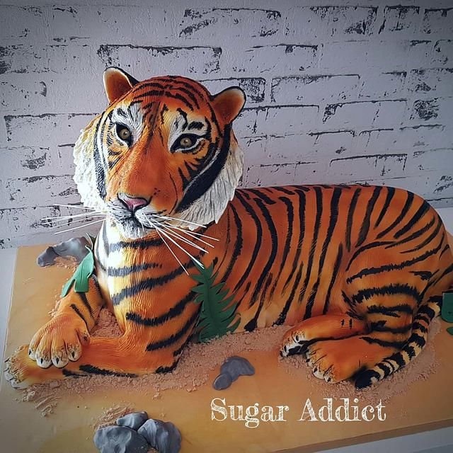 there is a cake made to look like a tiger