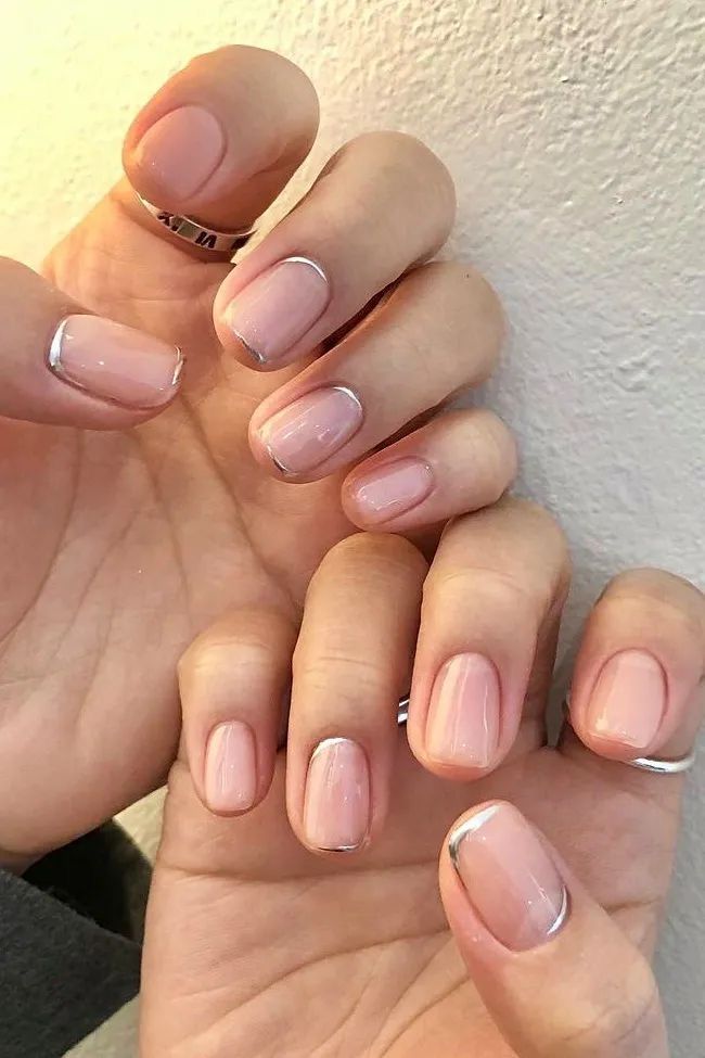 Minimalist Nail, Minimal Nails Art, Nail Pen, Dot Nail Art, Minimalist Nail Art, Minimal Nails, Lines On Nails, Dots Nails, Pearl Nails