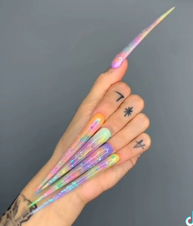 Very Very Long Nails, Xxxl Stiletto Nails, Long Ugly Nails, Long Crazy Nails, Xxxl Nails Designs, Longest Nails Ever, Long Nail Aesthetic, Longest Nails In The World, Ugly Acrylic Nails