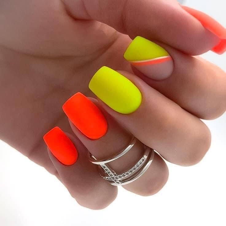 Simple Neon Nail Designs, Cute Neon Nails Short, Cute Neon Nails Summer, Simple Neon Nails, Gold Acrylic Nail Designs, Short Neon Nails, Beach Nails Designs, Summer Beach Nails, Summer Nails 2023