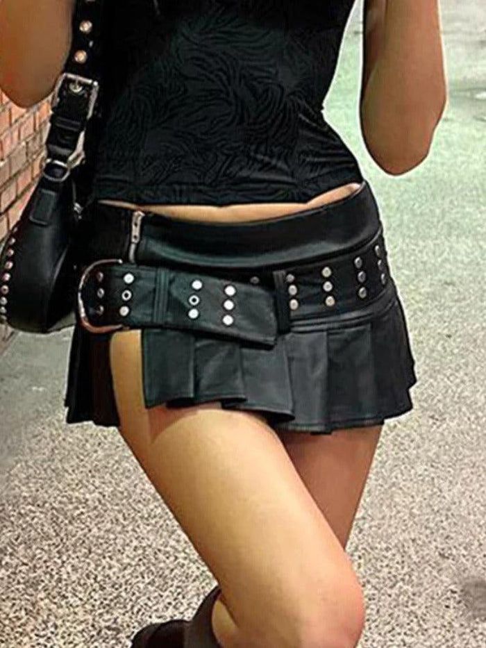 ⚡️Free Shipping Punk Rivet Belted Pleated Slit Leather Mini Skirt Black L under $35.00 in Skirts. ✓2023 Black Friday Sale at Another Chill. ✓Free Shipping on all orders over US$69 Super Short Skirts, Pleated Skirt Pattern, Hipster Skirt, Mini Leather Skirt, Leather Street Style, Low Waist Skirt, Gothic Mode, Rok Mini, Micro Mini Skirt