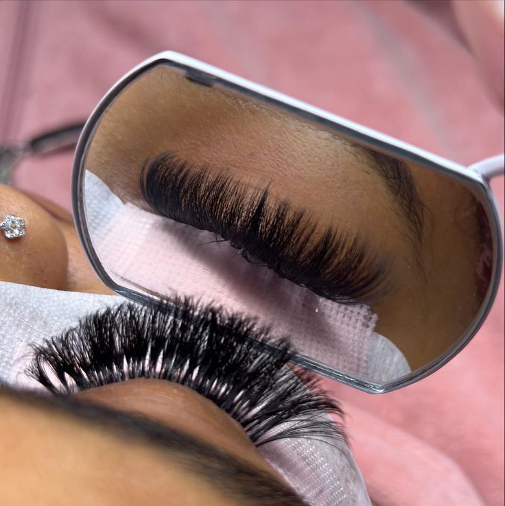 Lash Technician Aesthetic, Lashtech Aesthetic, Lashing Aesthetic, Lashes Tech, Lash Artist Aesthetic, Lash Tech Aesthetic, Lashes Aesthetic, Uk Aesthetic, Eyelash Studio