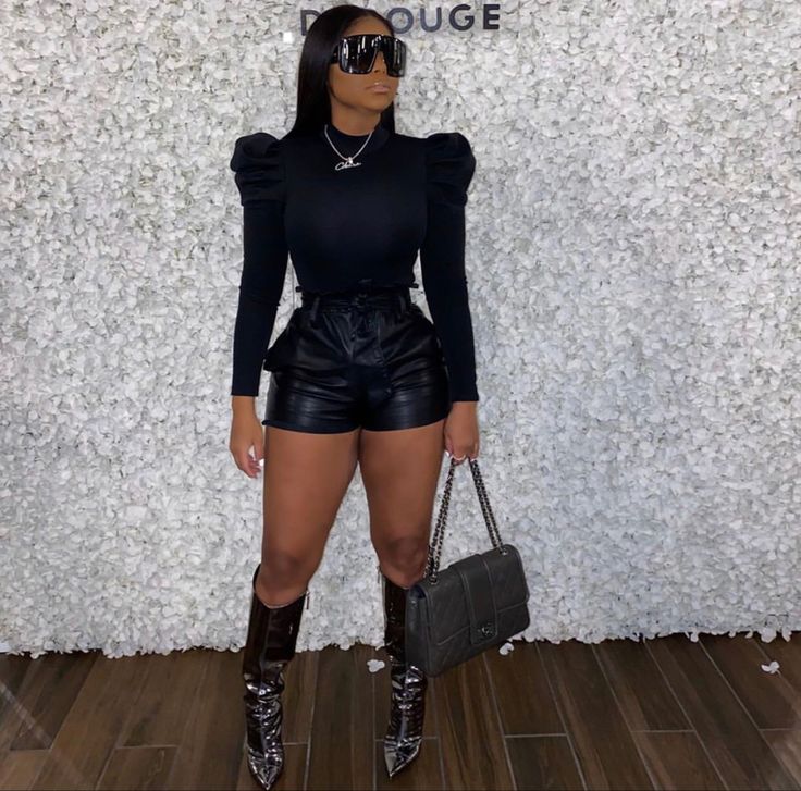 Newyear Outfit, Bad And Boujee Outfits, Leather Shorts Outfit, All Black Fashion, Boujee Outfits, Urban Fashion Women, Swag Outfits For Girls, Shorts Outfit, Black Women Fashion