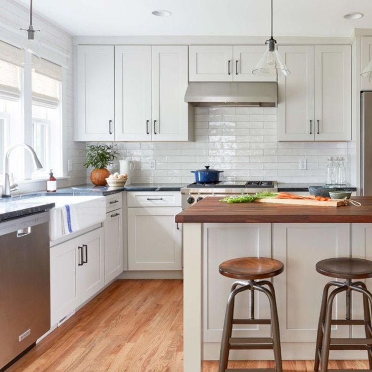 Dove White Shaker Kitchen Cabinets L-Shaped 10x10 Kitchen Layout Floorplan Dove White Kitchen, Kitchen Cabinets White, 10x10 Kitchen, White Shaker Kitchen Cabinets, Corner Kitchen Cabinet, White Shaker Kitchen, Dove White, Free Kitchen Design, White Shaker Cabinets