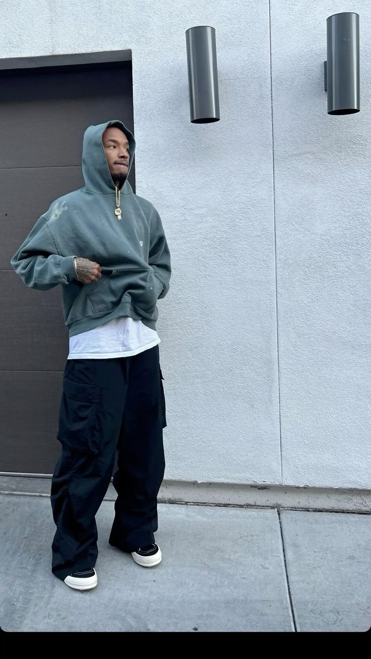 Crewneck Outfit Men, Beanie Outfit Men, Minimalistic Streetwear, Winter Outfits Men Streetwear, Crewneck Outfit, Outfits Men Streetwear, Beanie Outfit, Sweats Outfit, Streetwear For Men