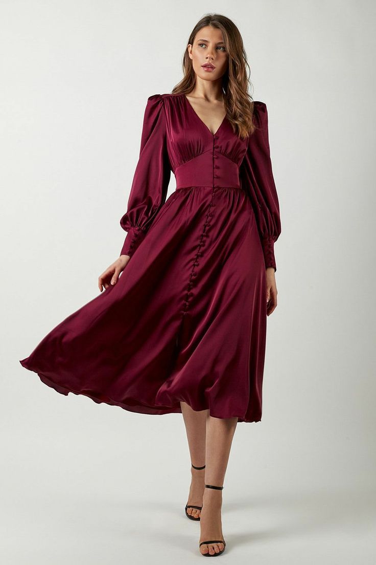 Maroon Dress Outfit, Long Dress Satin, Woman Evening Dress, Cocktail Dress Summer, Summer Dress Long, Maroon Dress, Classy Dress Outfits, Rust Dress, Women's Evening Dresses