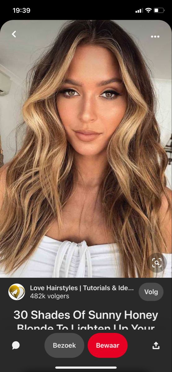 Blonde Front Pieces On Brown Hair, Brunette With Blonde Front Pieces, Blonde Front Pieces, Blonde In Front, Front Pieces, Front Hair Styles, Brown Blonde Hair, Brown Hair With Highlights, Long Layered Hair