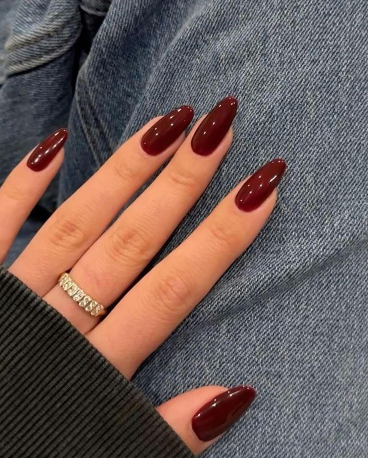 Oval Nails Dark, Kutek Disney, Dark Red Nails, Wine Nails, Maroon Nails, Cherry Nails, Red Nail Polish, Red Nail, Classy Nails