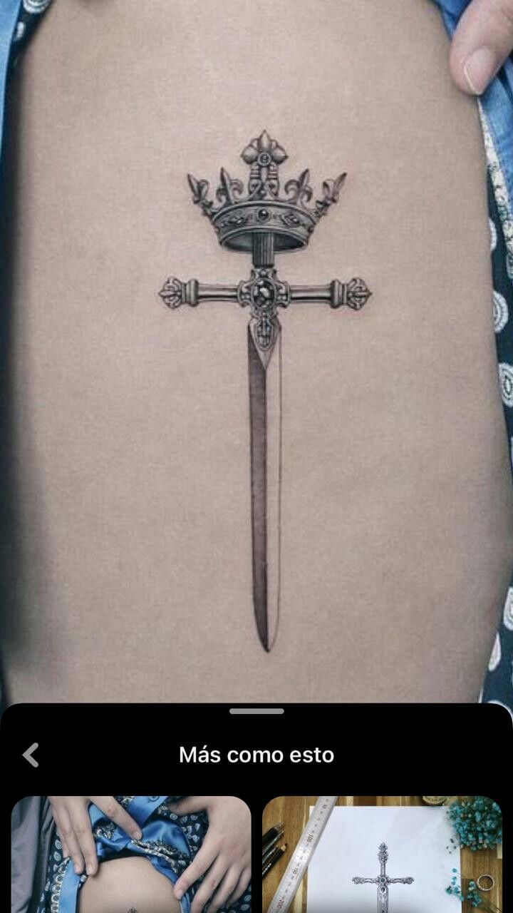 Dagger Designs Ideas, Tatoo Crown, Stab Tattoo, Tattoo Homme, Queen Of Swords, Crown Tattoo Design, Cross Tattoo Designs, Inspiration Tattoos, Dagger Tattoo