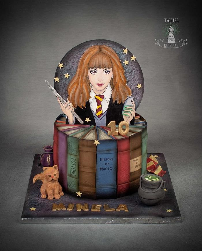 Hermione Granger Cake, Hermione Birthday, Harry Potter Book Cake, Harry Potter Birthday Cake Ideas, Harry Potter Themed Birthday, Gateau Harry Potter, Witch Cake, Harry Potter Birthday Cake, Cumpleaños Harry Potter