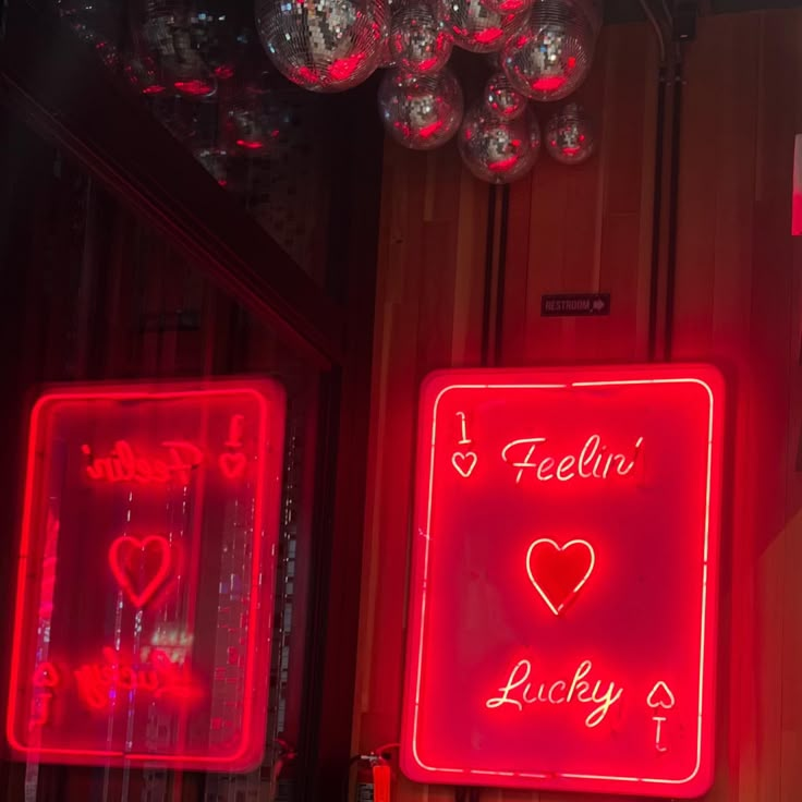 VEGAS 🎰🎲🎆🌆 Red Poker Aesthetic, Vegas 70s Aesthetic, Pink Vegas Aesthetic, Vegas Club Aesthetic, Vegas Night Aesthetic, Las Vegas Casino Aesthetic, Old Vegas Aesthetic, Vintage Vegas Aesthetic, Vegas Aesthetic Night