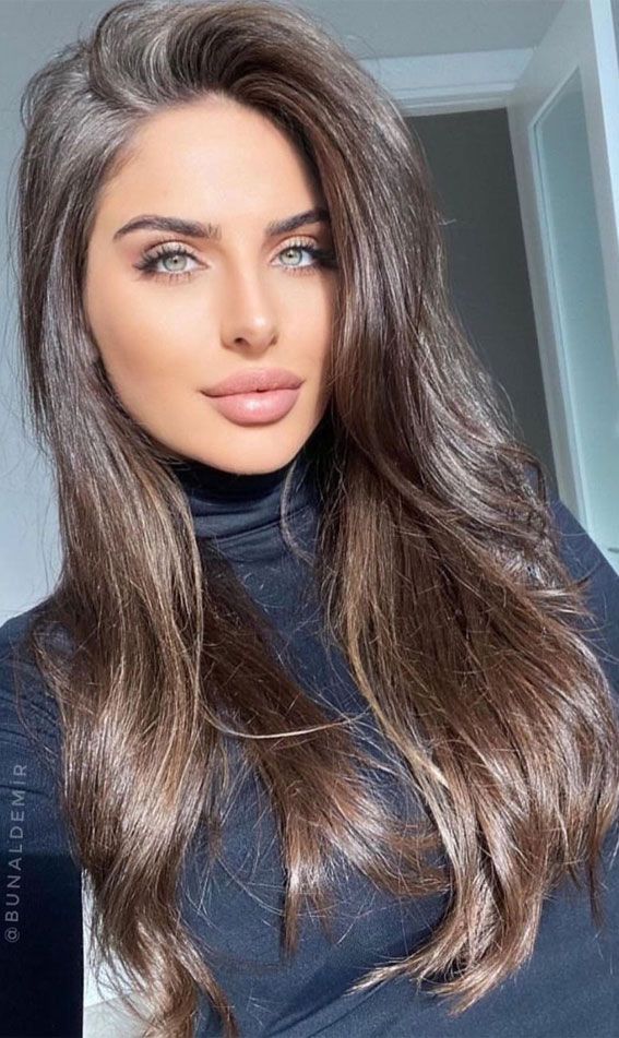 Dark Chocolate Hair, Woman With Long Hair, Rambut Brunette, Brown Hair Shades, Hair Color Chocolate, Honey Brown Hair, Brown Hair Blue Eyes, Brown Hair Inspo, Brown Hair Dye