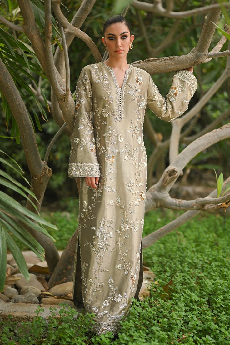 Mahvash – Sania Maskatiya International Formal Pakistani Dresses, Sania Maskatiya Formal, Saniya Maskatiya Formal Wear, Pakistani Formal Suits, Sania Maskatiya, Eastern Dresses, Pakistani Formal Dresses, Net Dress, Pakistani Party Wear