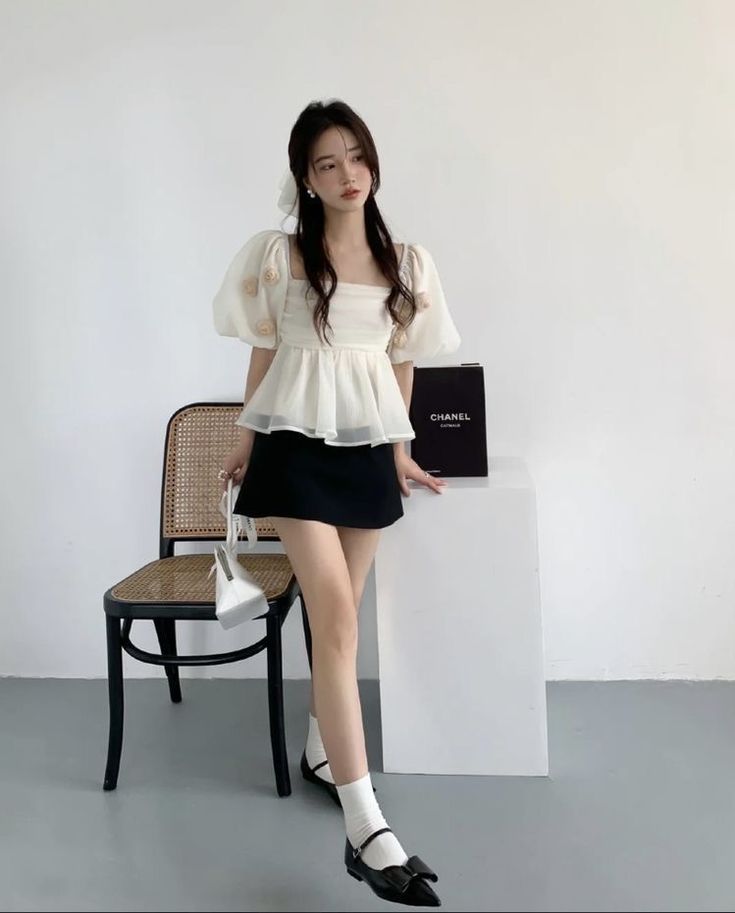 Doyuin Outfits, Couqutte Outfit Ideas, China Outfit, Pose 28, Aesthetic Cream, Fashion Inspo Casual, Mode Ulzzang, Quoi Porter, Beige Outfit