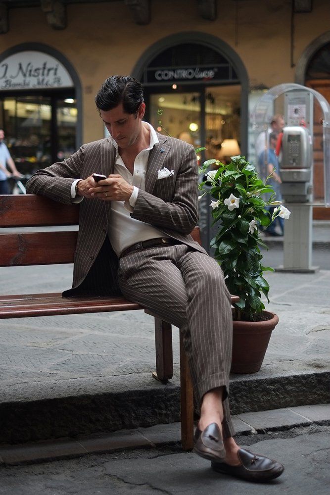 Gentleman's Gazette on Twitter: "Light brown stripes suit with white shirt and sprezzatura, what would you change? https://t.co/SElaaAuWu1" Men Fashion Suit, Pinstriped Suit, American Guy, Brown Pinstripe, Mens Editorial, Mens Style Guide, Pinstripe Suit, Well Dressed Men, Gentleman Style