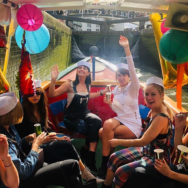 HEN PARTY LOVE 💖 Loving these fab pics from Jenny’s hen, which included a luxury private dining bottomless brunch, canal boat and a super cool East London venue for a private party in the evening.  #henpartyideas #alternativehenpartyplanners #coolhen #henparty #hendo Hen Pool Party, 21st Birthday Activities, Eco Friendly Hen Party, Hen Do Destinations Europe, Hen Do Locations, Magaluf Hen Party, Summertime Aesthetic, London Images, London Activities