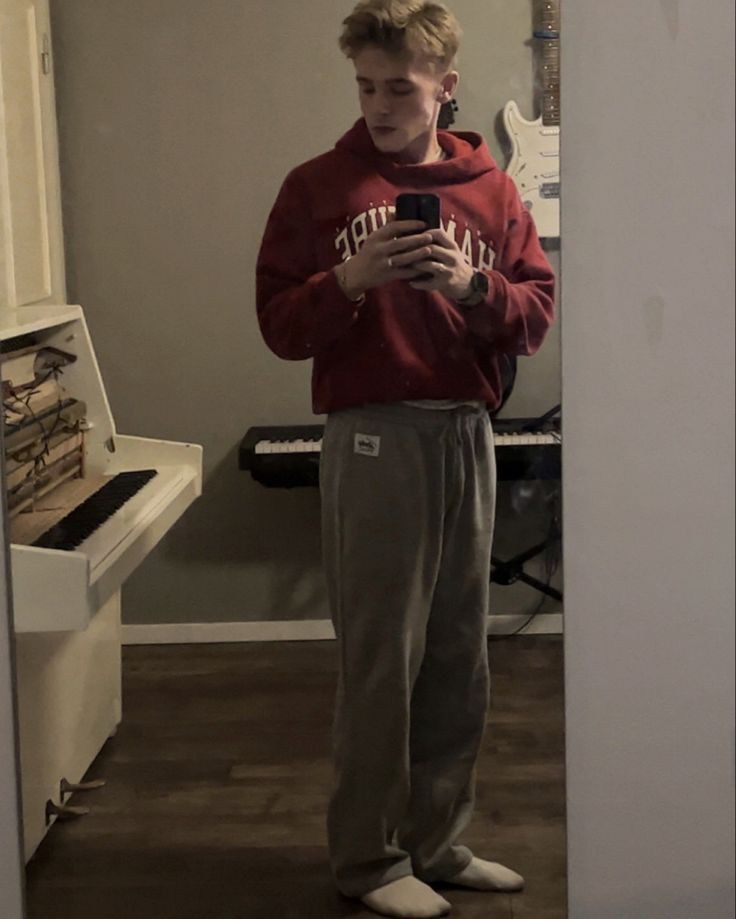 Sweatpants Men Outfit, Men’s Sweatpants Outfit, Gray Sweatpants Outfit Men, Sweatpants And Hoodie Outfit, Grey Sweatpants Men, Jesus Costume, Gray Sweatpants Outfit, Fire Oc, Mens Grey Sweatpants