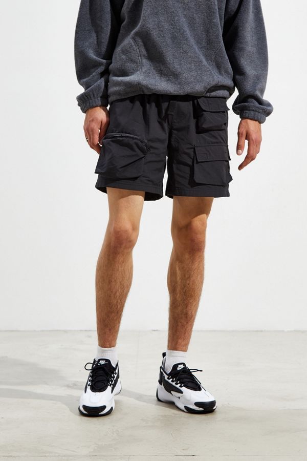 Cargo Shorts Outfit, Menswear 2020, Celana Kargo, Oversize Tshirt Outfits, Cargo Outfit, Short Pants Outfit, Men's Cargo Pants, Mens Shorts Outfits, Mens Fashion Work