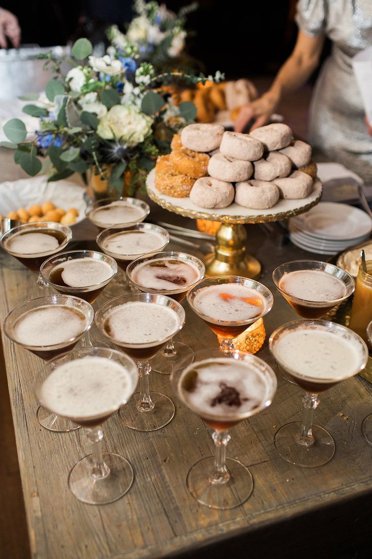 there are many desserts and drinks on the table