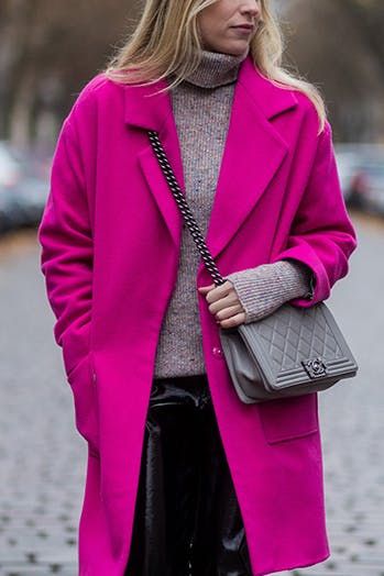 Pink Coat Outfit, Look Rose, Turtleneck Outfit, Wardrobe Makeover, Cool Winter, Neue Outfits, Outfits 2017, Pink Coat, Coat Outfits