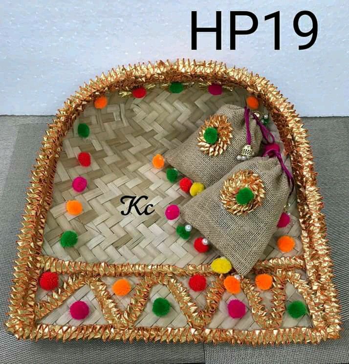 an image of a basket with jewelry on it and the words hp19 written in black