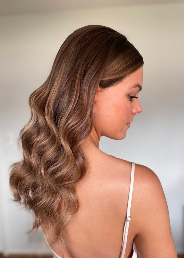 Slick Back With Loose Curls, Slicked Wedding Hairstyles, Sleek Back Loose Hair, Simple Wedding Bridesmaid Hair, Slick Homecoming Hairstyles, Slick Back Waves Hair, Sleek Prom Hair Down, Down Slick Hairstyles, Sleek Part With Curls