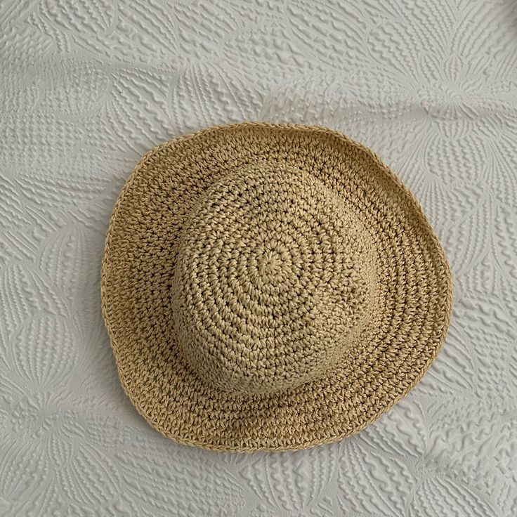 Brand New Everyday Short Brim Straw Sun Hat, Beige Summer Panama Hat, Beige Brimmed Straw Hat For Everyday, Everyday Spring Bucket Straw Hat, Spring Everyday Bucket Straw Hat, Summer Straw Hat With Flat Brim For Everyday, Everyday Summer Straw Hat, Beige Straw Hat For Everyday, Beige Summer Straw Hat For Everyday