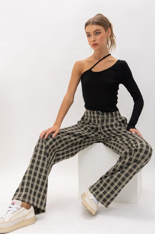 plaid pants plaid trousers Casual Plaid Pants Outfit, Plaid Trousers Outfit, Plaid Pants Outfit, High Rise Trousers, Trouser Outfit, Plaid Trousers, Tan Plaid, Pants Large, Vintage Plaid