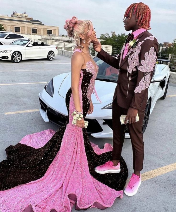 Pink And Brown Prom Couple, Prom Date Pictures Black, Pink And Brown Prom, Prom Fits Couples, Pink Fitted Prom Dress, Prom Dresses Couples, Latina Prom, Pink And Black Prom Dress, Pink Prom Dresses Black Women