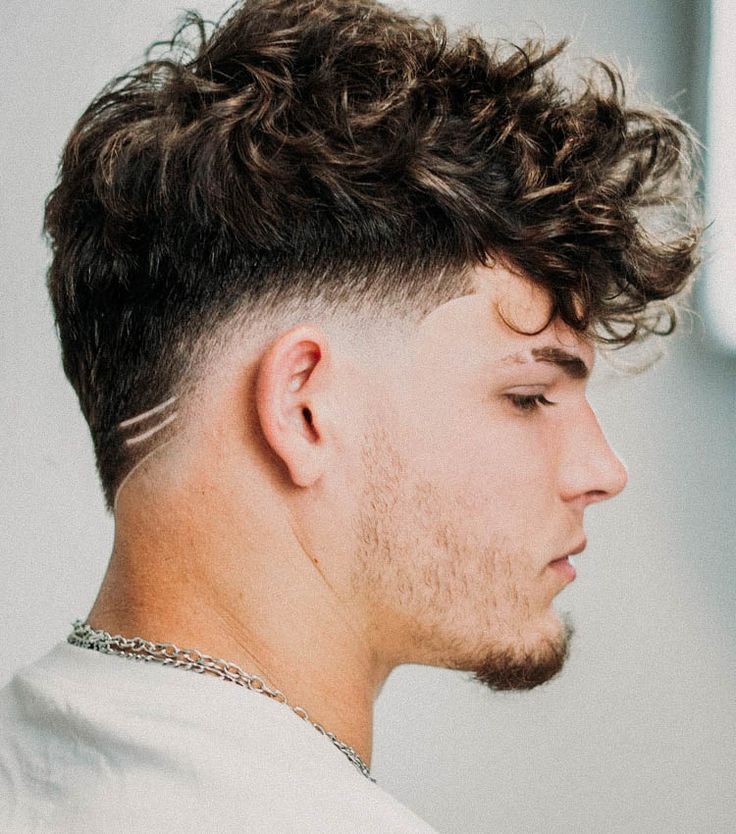 The Mid Taper Fade Hairstyle offers you a 50/50 highlight of both the styling at the top and the Taper Fade. Low Fade Curly Hair, High Top Fade Haircut, Top Fade Haircut, White Boy Haircuts, Curly Taper Fade, Temp Fade Haircut, Taper Fade Short Hair, Fade Haircut Curly Hair, Mid Fade Haircut